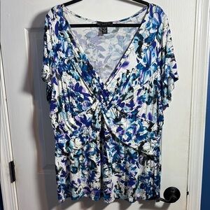 Cable & Gauge Floral Ruched Tie Front V Neck Short Sleeve Top 1X